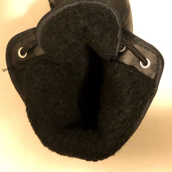 Amoji Outdoor Winter Boot - Picture 4 of 4